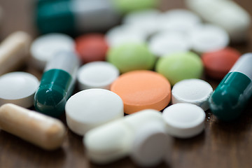 Image showing close up of different drugs on table