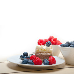 Image showing fresh raspberry and blueberry cake