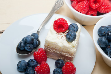 Image showing fresh raspberry and blueberry cake