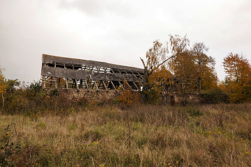 Image showing the ruins of an old building  