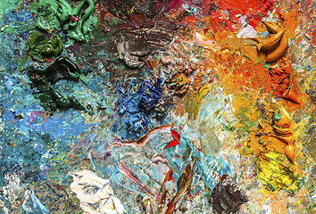 Image showing artist\'s palette with oil paints