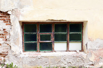 Image showing old crumbling building 