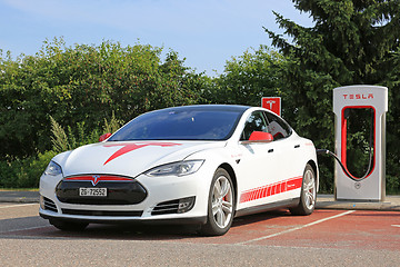 Image showing Unique Design Tesla Model S Supercharging
