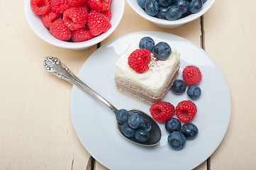 Image showing fresh raspberry and blueberry cake