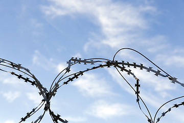 Image showing barbed wire, sky