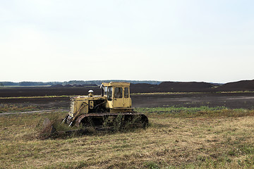 Image showing extraction of peat