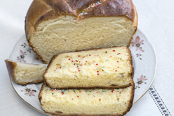Image showing Appetizing sweet white bread on the plate.