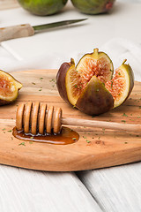 Image showing Figs and honey