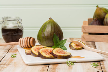 Image showing Figs and honey