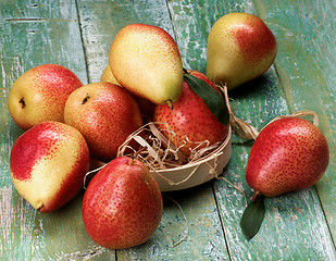 Image showing Yellow and Red Pears