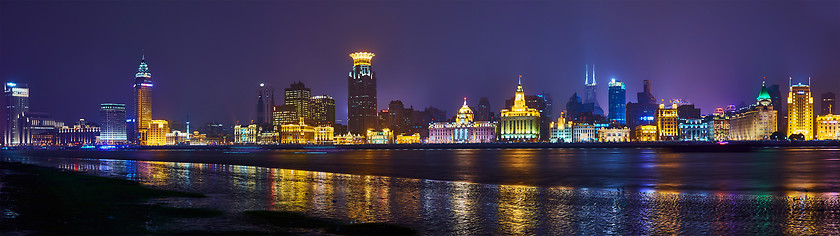 Image showing beautiful shanghai bund at night , China