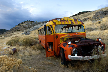 Image showing Old rusty bus