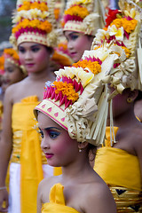 Image showing Balinese girl in tradtional dress