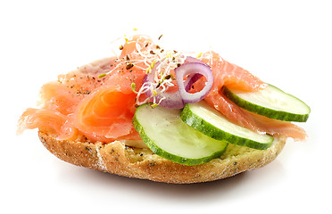 Image showing bread with smoked salmon and cucumber