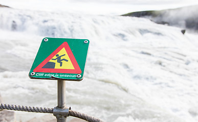 Image showing Green square sign - Warning for risk of falling