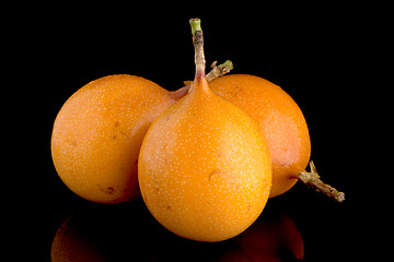 Image showing Passion fruit maracuja granadilla