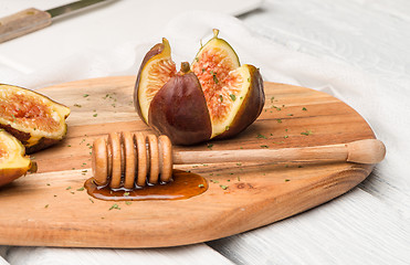 Image showing Figs and honey