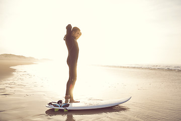 Image showing Getting ready for surf