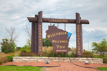 Image showing Wisconsin welcomes you sign