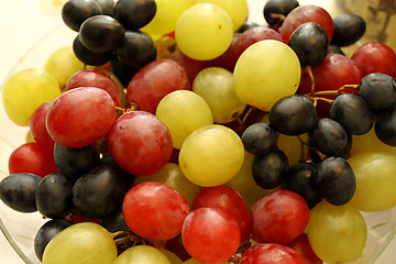 Image showing Bright tasty ripe grapes