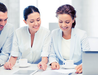 Image showing business team having discussion in office