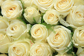 Image showing White roses in a wedding arrangement