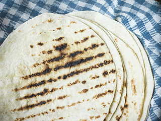 Image showing delicious tortilla for warp spicy chicken vegetables guacamole