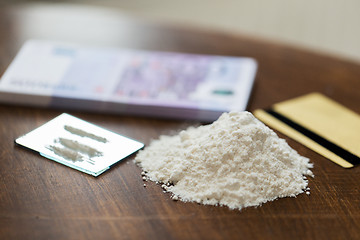 Image showing close up of crack cocaine drug dose and money