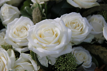 Image showing White roses wedding arrangement