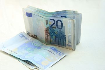 Image showing 20 euro banknotes