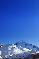Image showing Mount Tetnuldi and off-piste slope in sun morning