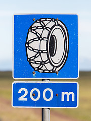 Image showing Icelandic traffic sign indicating that snow chains are required