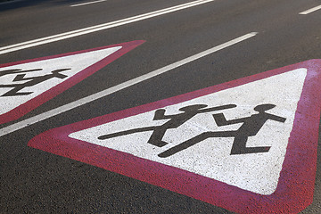 Image showing markings on the road