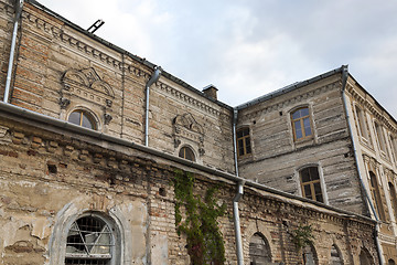 Image showing old crumbling building