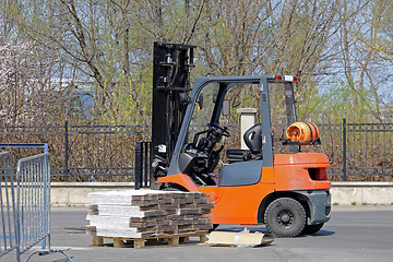 Image showing Forklift and Pallet