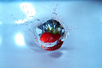 Image showing water strawberry