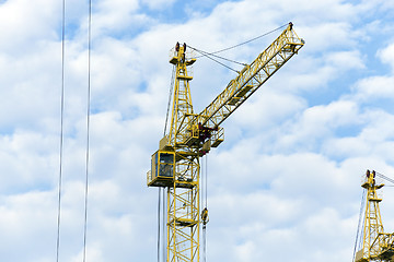 Image showing construction of a new home