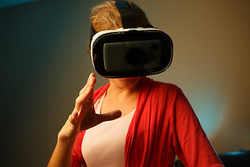 Image showing Young woman wear with the VR googles