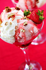 Image showing Strawberry ice cream sundae