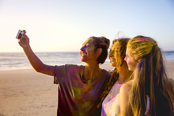 Image showing Making a selfie