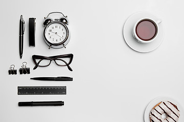 Image showing The clock, pen, and glasses on white background