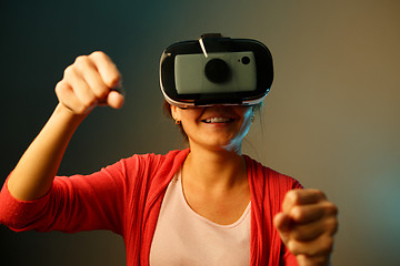 Image showing Young woman wear with the VR googles