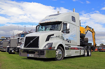 Image showing White Volvo VNL 64T and other Conventional Show Trucks