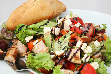 Image showing salad and bread
