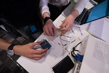 Image showing it students in computer science classroom