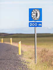 Image showing Icelandic traffic sign indicating that snow chains are required