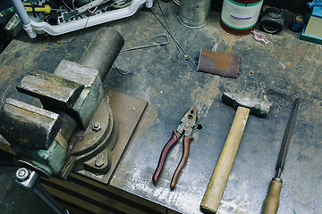 Image showing Measuring tool with metal bars on table