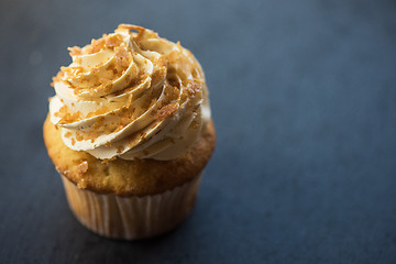 Image showing Cupcake desert cream