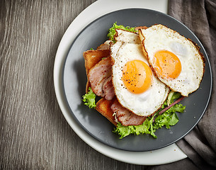 Image showing two fried eggs