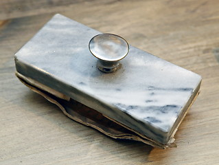 Image showing Paper weight